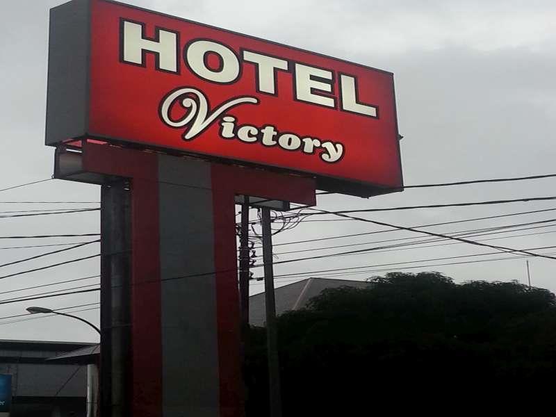 Victory Hotel Cirebon Exterior foto